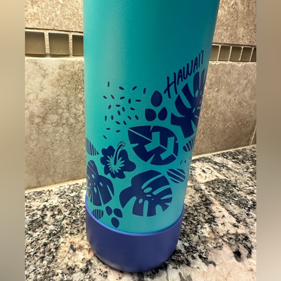 Hydro Flask 40 oz Wide Mouth Limited Edition Hawaii. New with tag. - Picture 2 of 10